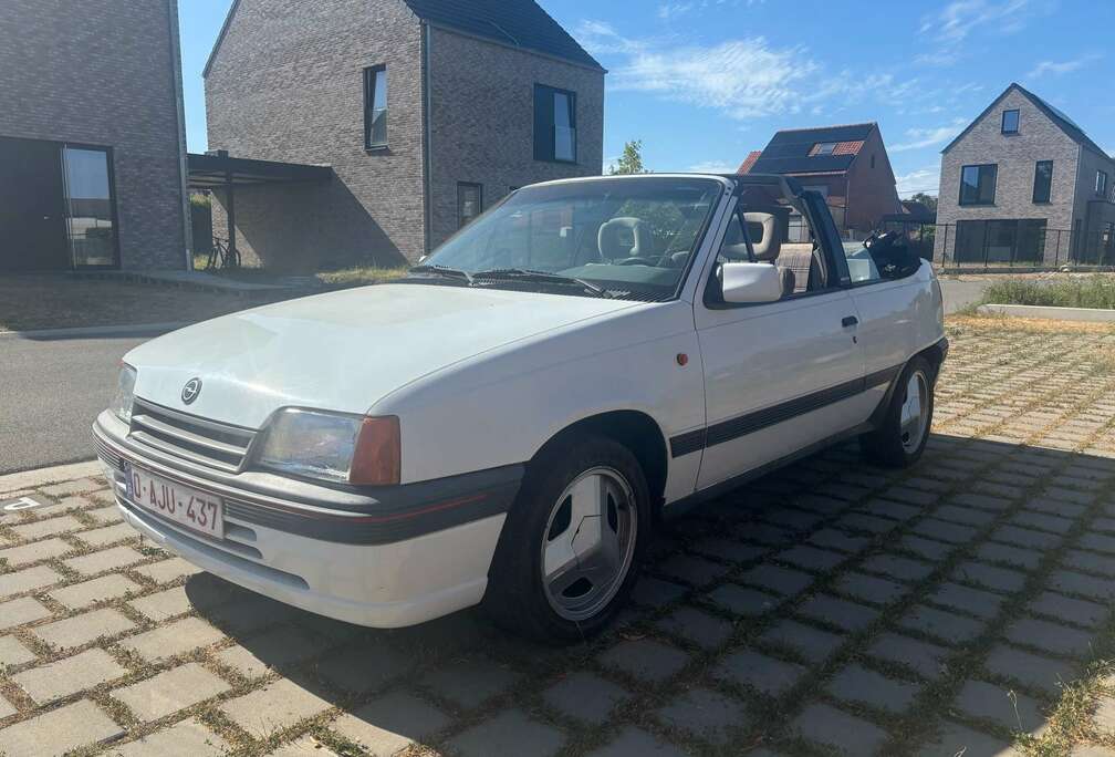 Opel Opel Kadett E Cabrio (Bertone) Oldtimer
