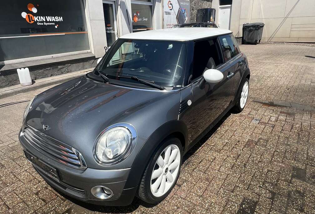 MINI 122 000km 2010