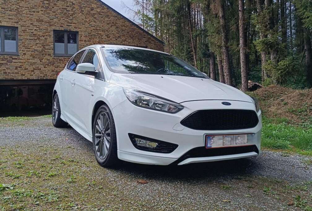 Ford Focus 1.0 EcoBoost ST Line