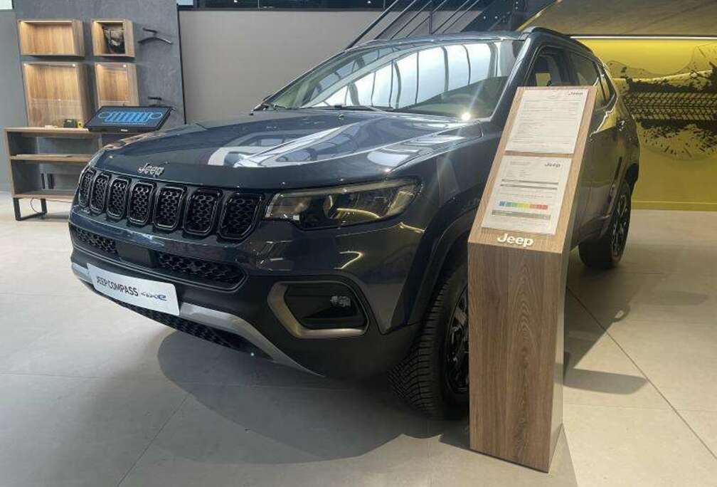 Jeep Compass 4xe Overland OVERLAND