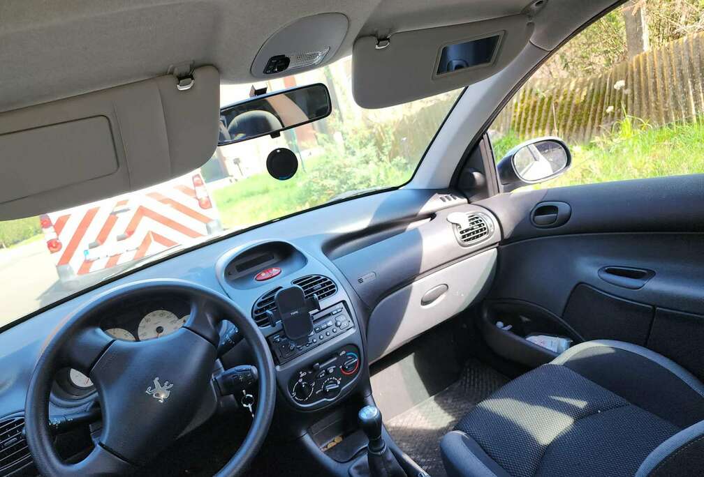 Peugeot 1.4i Pack-Line