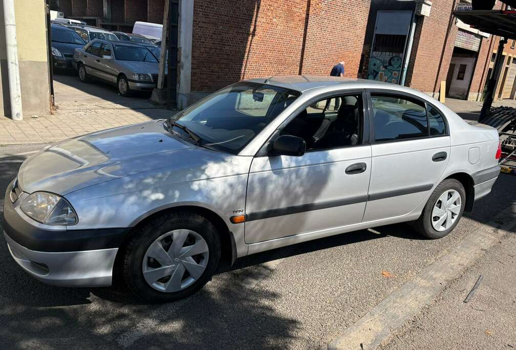 Toyota 2.0i 16v Linea Sol