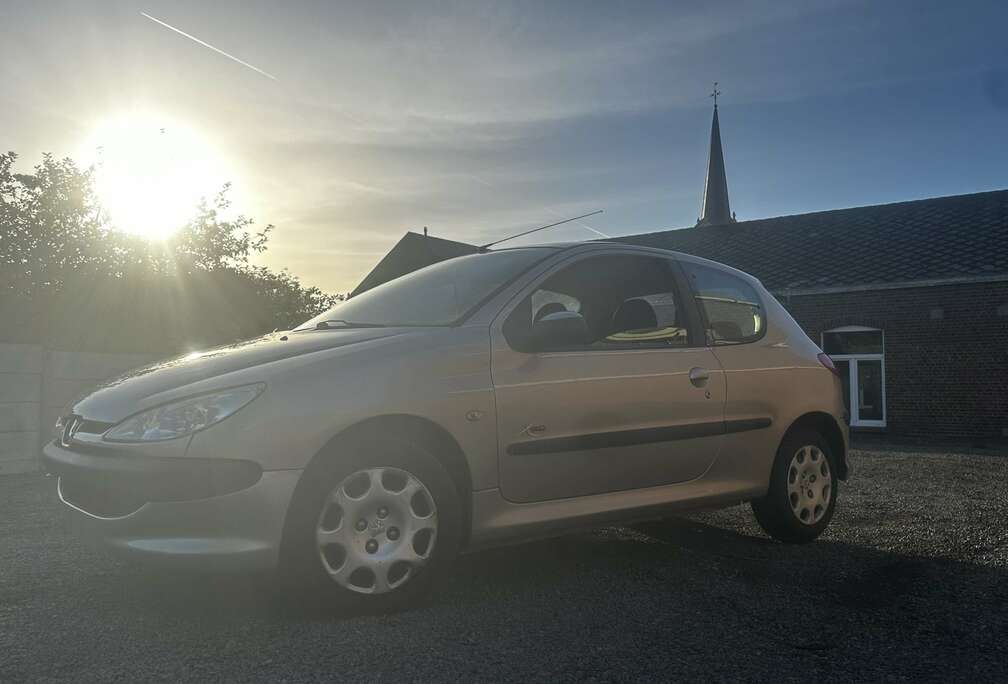 Peugeot 1.4i X-Line