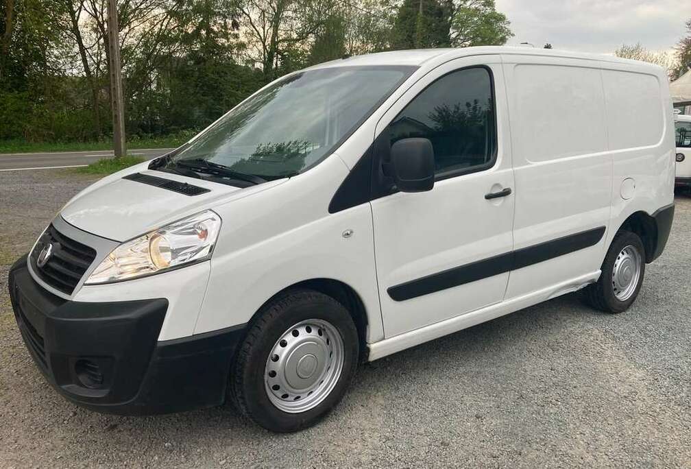 Fiat 1600 Jtd  8.250 euros + TVA/BTW