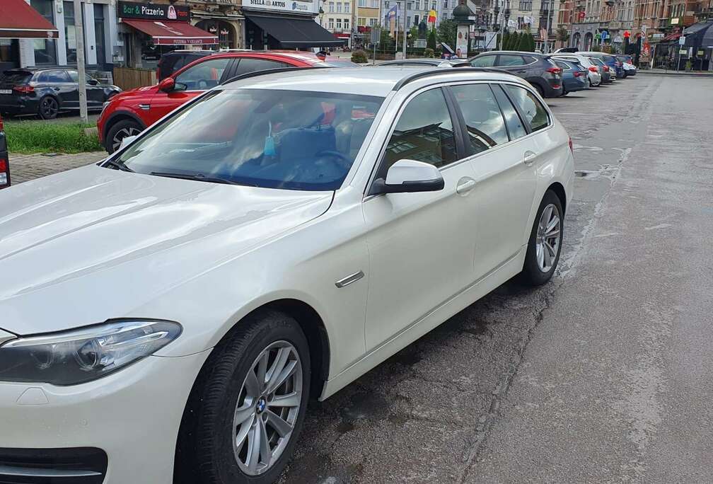 BMW Touring 520d xDrive 184 ch Lounge Plus A