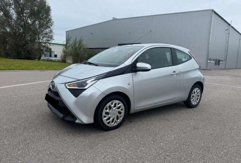 Toyota Aygo 1.0i VVT-i x-play II