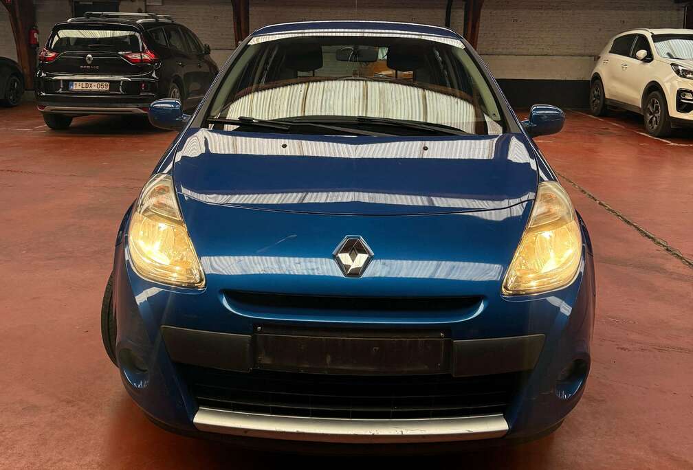 Renault Clio 1.2i 16v Authentique