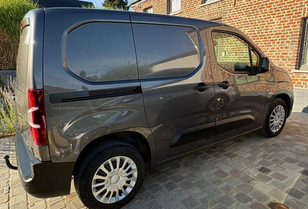 Toyota Verso SWB 1.5 D-4D Shuttle