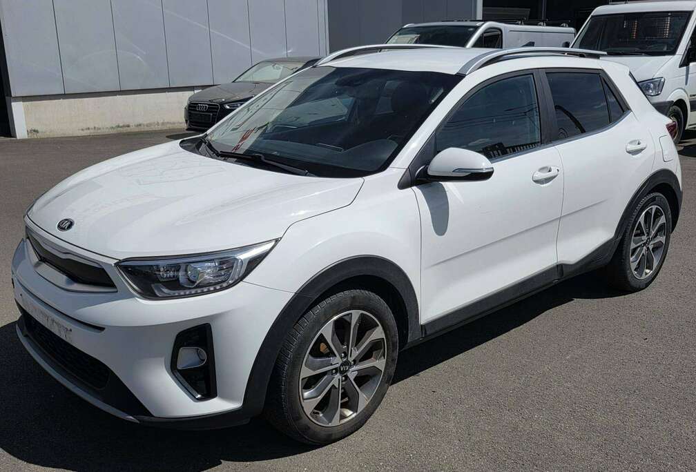 Kia Stonic 1.6 CRDi  * GPS * Camera * Motor Problem