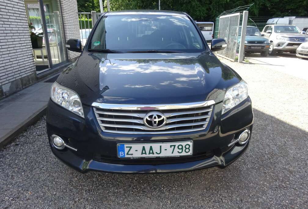 Toyota RAV 4 2.2 D-4D 4x2 Life