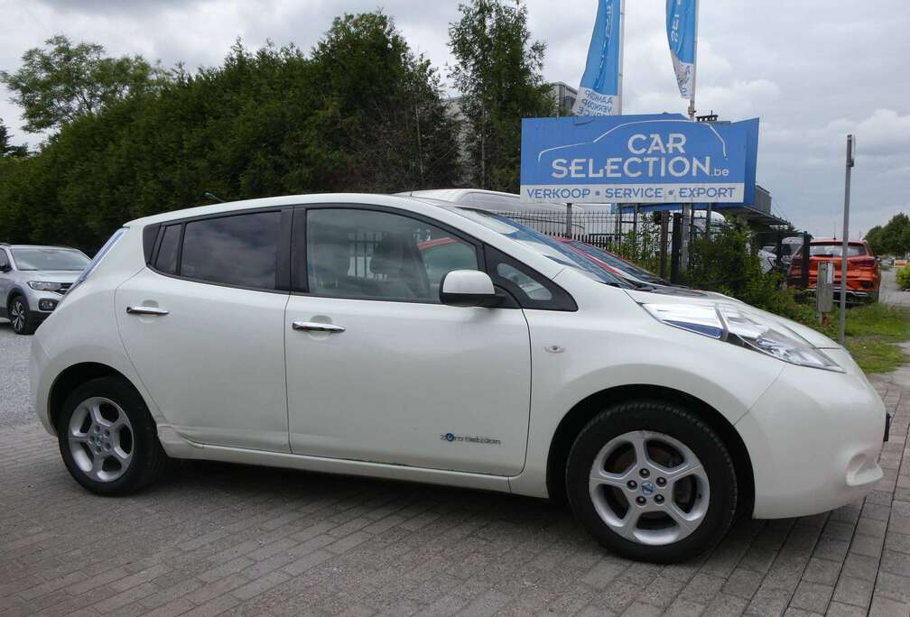 Nissan Batterijstatus 62% ,voorruit gebrasten