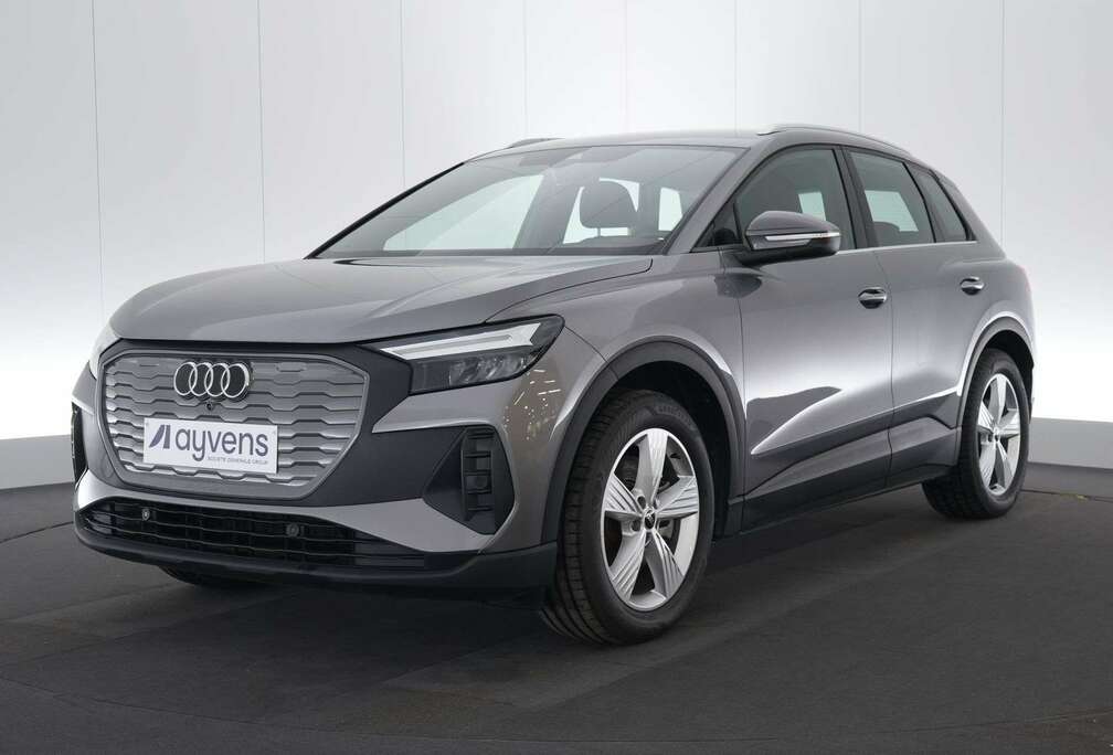 Audi 40 Attraction LED GPS PDC CAM Keyless Carplay V