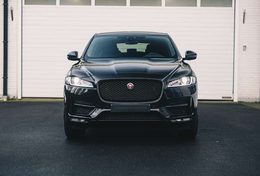 Jaguar F-Pace 2.0 D E-Performance R-Sport