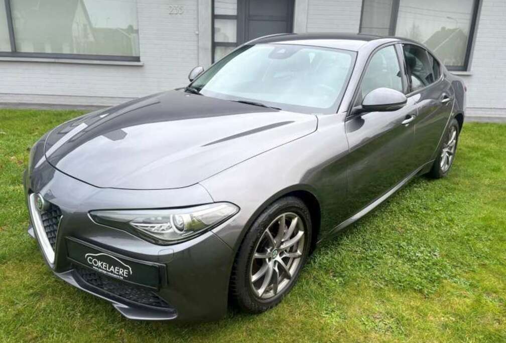 Alfa Romeo 2.2 JTDm Navi/XENON/AutAirco/PDC/USB/HalfLeder