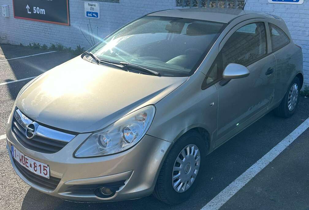 Opel Corsa 1.0i Essentia