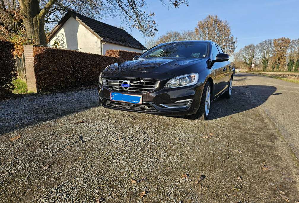 Volvo V60 D6 Plug-In-Hybrid AWD Geartronic Summum