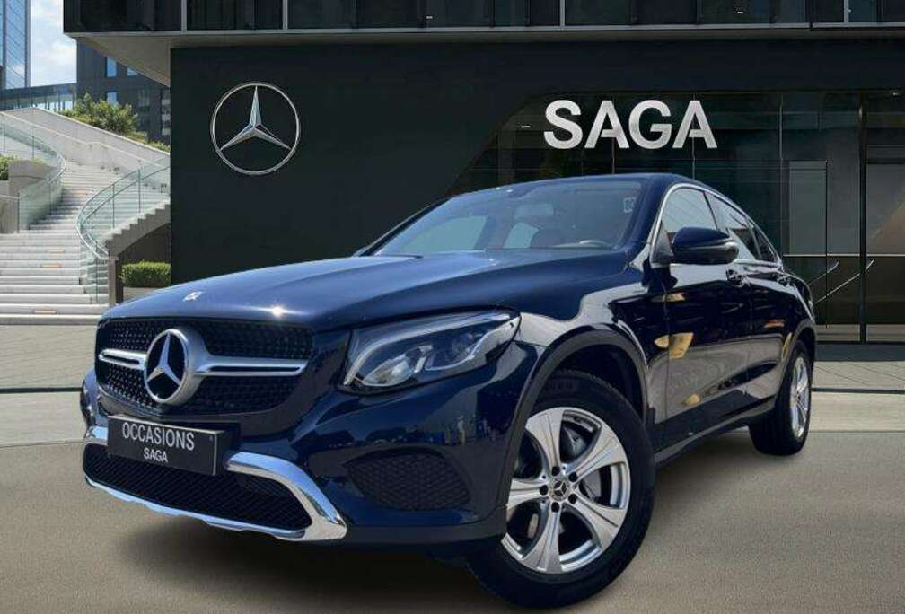 Mercedes-Benz 4MATIC Coupé Luxury Line