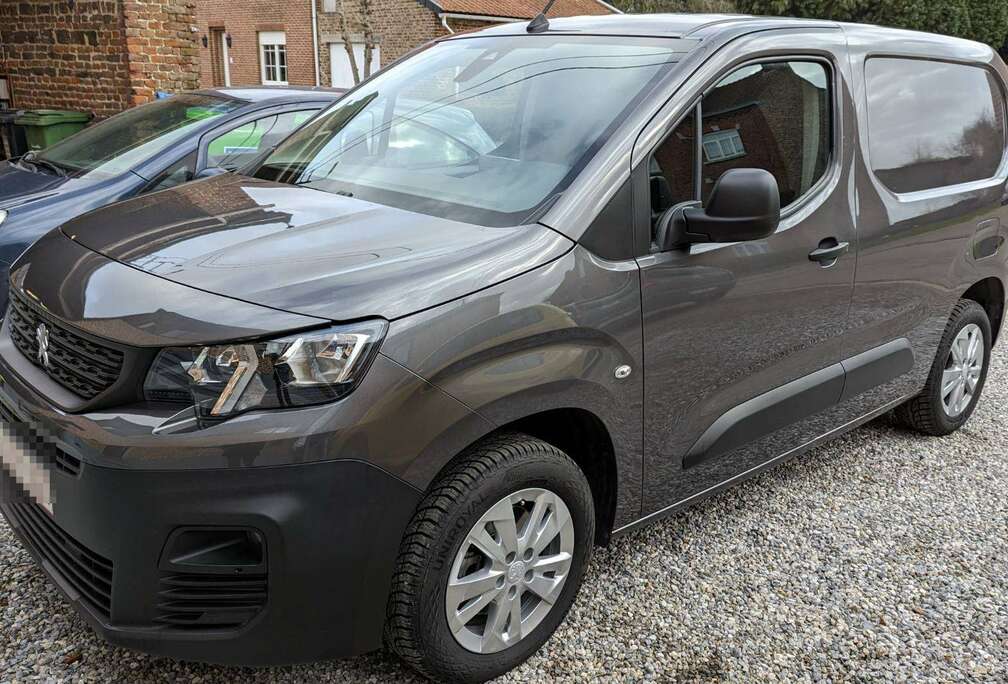 Peugeot 1.5 BlueHDi L1 STD Light Prem.S/S(EU6.2)