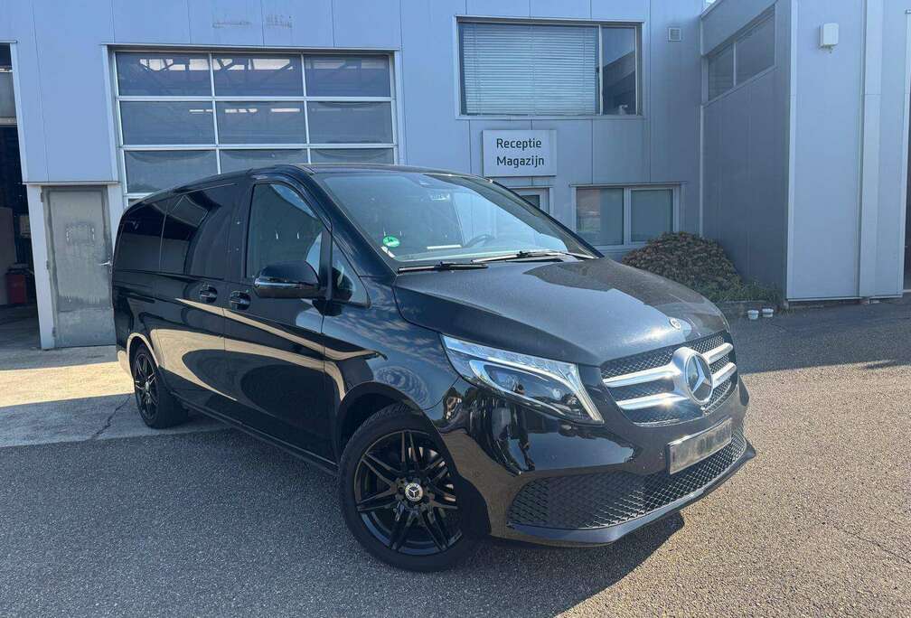 Mercedes-Benz ** FULL OPTION **