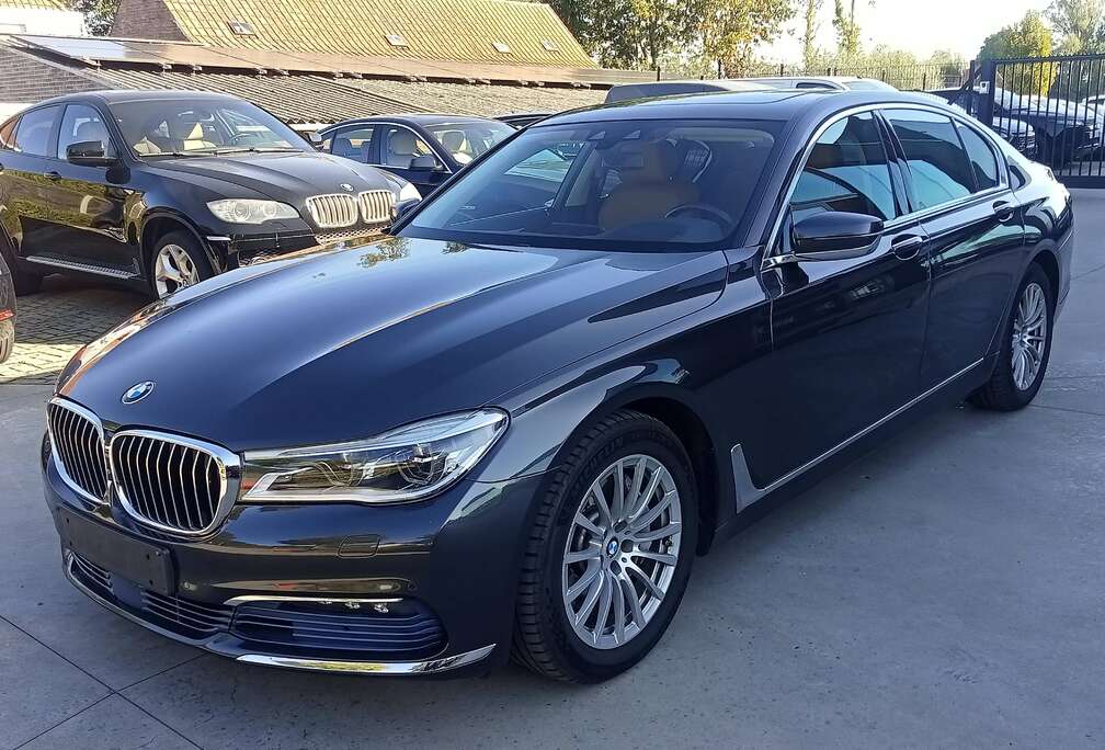 BMW 730 dA X-DRIVE*LUCHTVERING*PANO*HUD*360°CAM