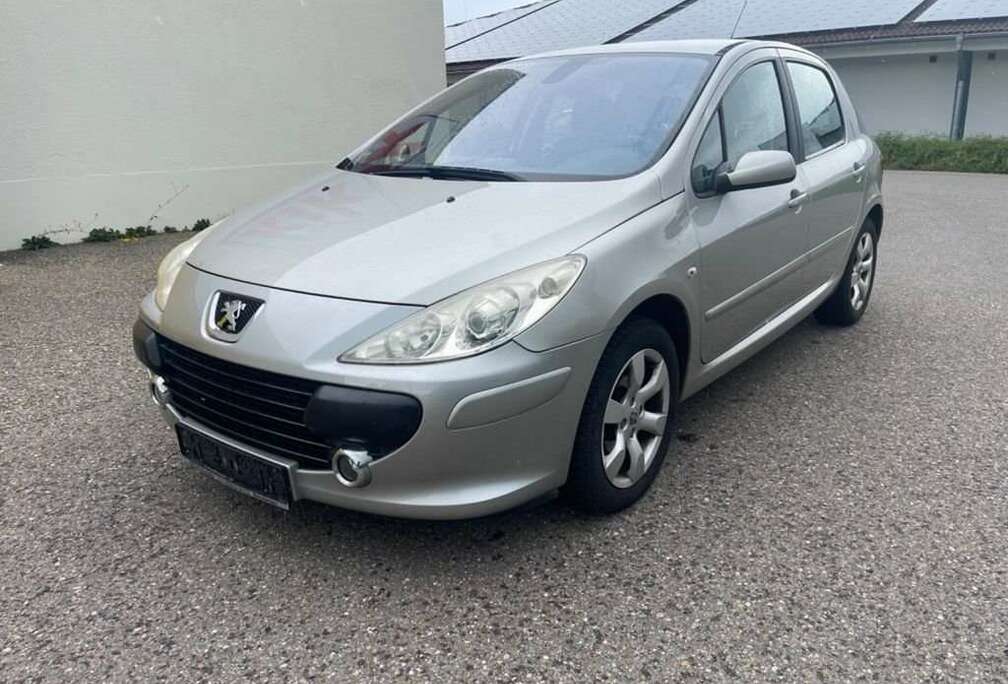 Peugeot 307 2.0i 16v XSI