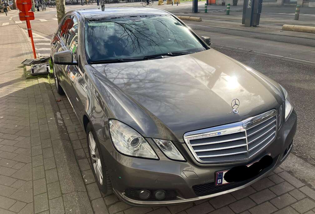 Mercedes-Benz E 200 CDI DPF BlueEFFICIENCY Elegance