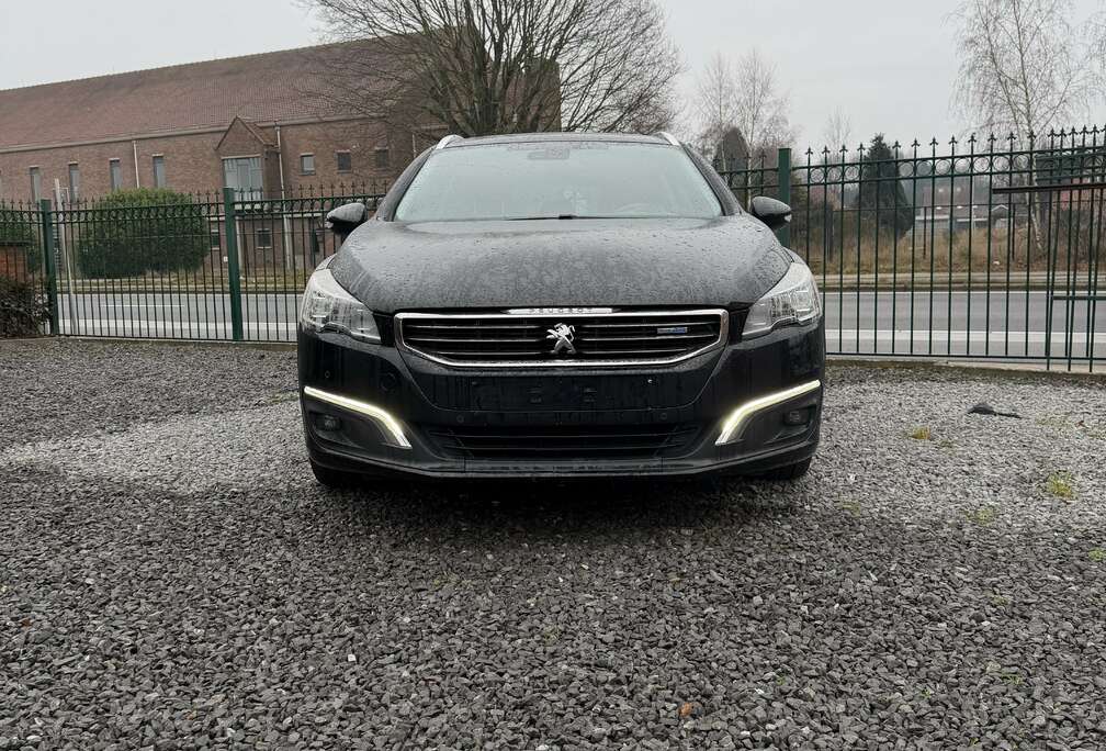 Peugeot SW BlueHDi 120 EAT6 Stop&Start Business-Line