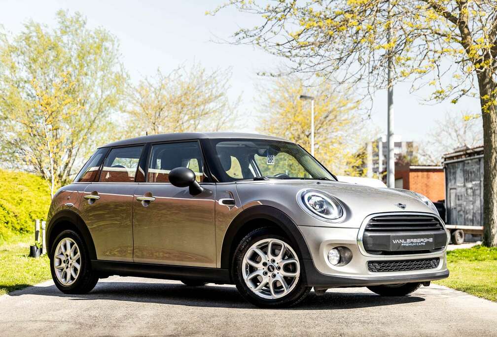 MINI 1.5i * 5 deurs * PDC * Navi * Cruise * LED *