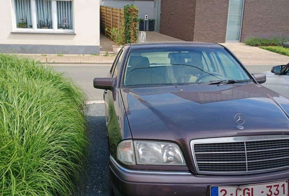 Mercedes-Benz Elegance