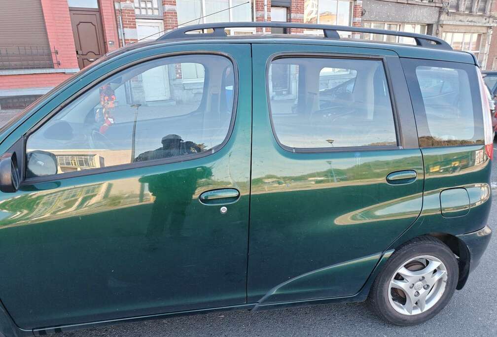 Toyota 1.3i 16v Linea Luna