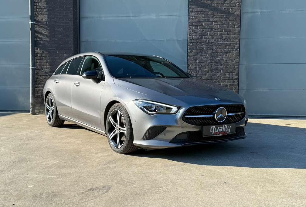 Mercedes-Benz d / KEY-LESS / GROTE NAVI / CAMERA/ CARPLAY/ LEDER