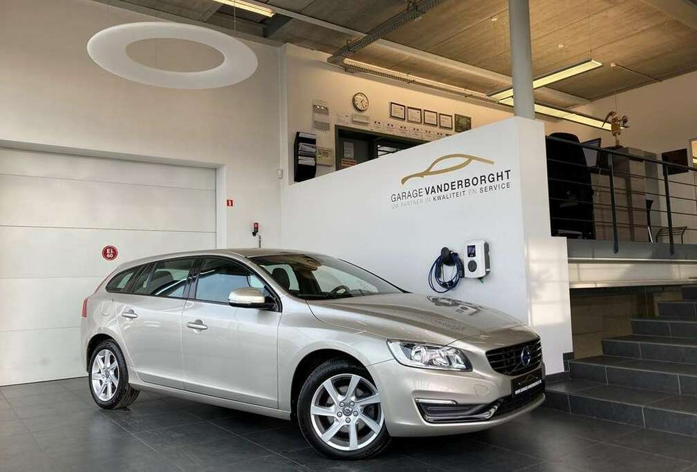 Volvo DYNAMIC EDITION D2 GPS EN LEDER