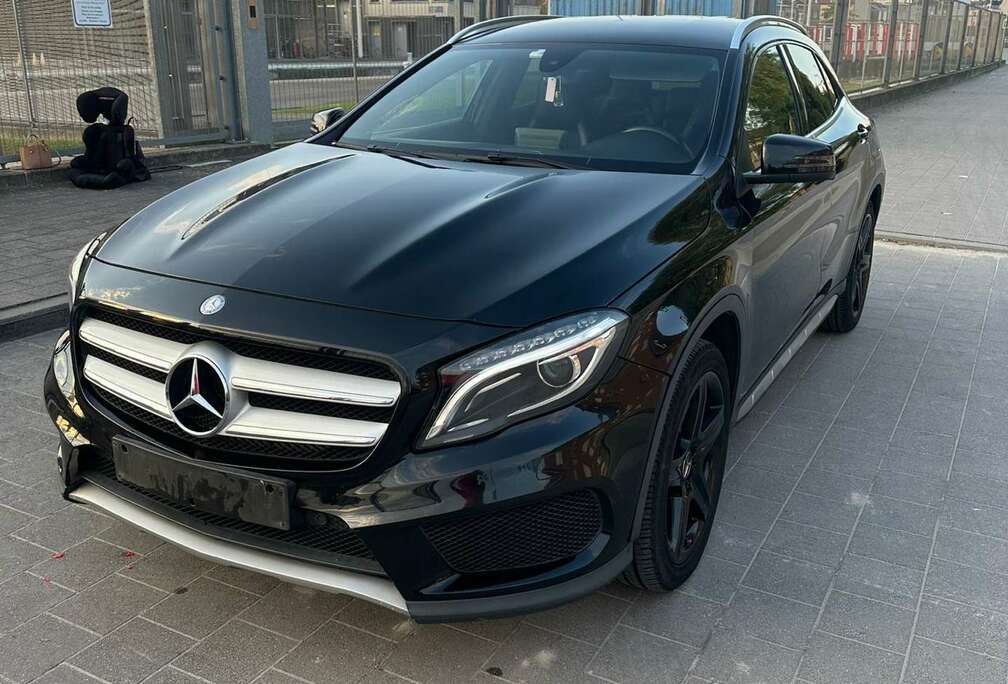 Mercedes-Benz mercedes gla 200d pack amg diesel automatique