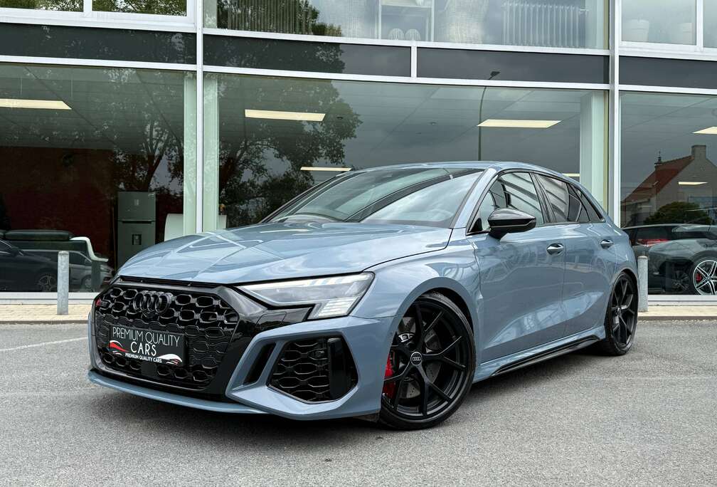 Audi RS3 QUATTRO / EIBACH / LEDER / BANG&OLUFSEN / CARPLAY / CAMERA / ADAPTIVE CRUISE /