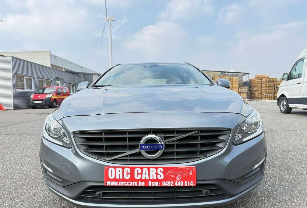 Volvo V60 2.0 T3 Dynamic Edition (No Fleet)