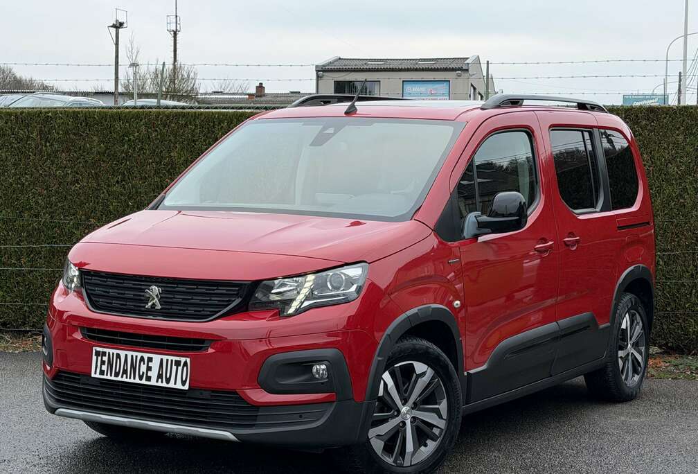 Peugeot 1.2 GT Line 110 Cv - 1e Main - Full options