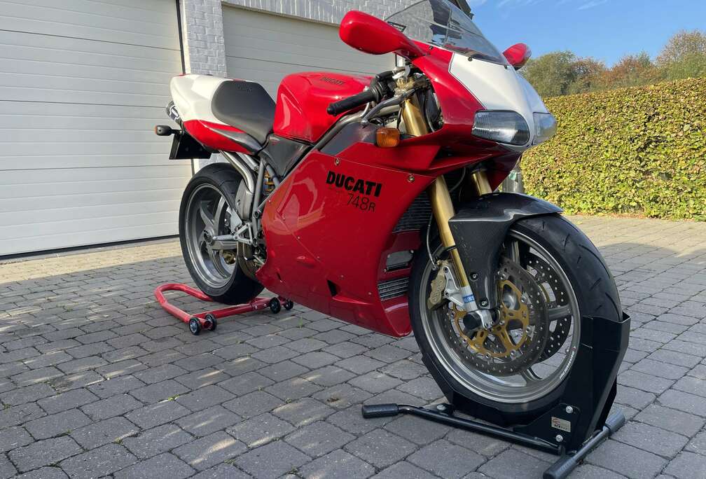 748R