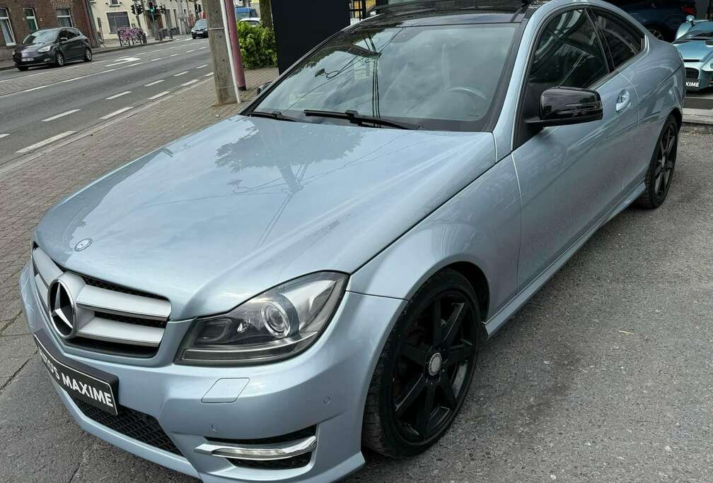 Mercedes-Benz d Coupé / Automatique / Pack-AMG / Toit pano /