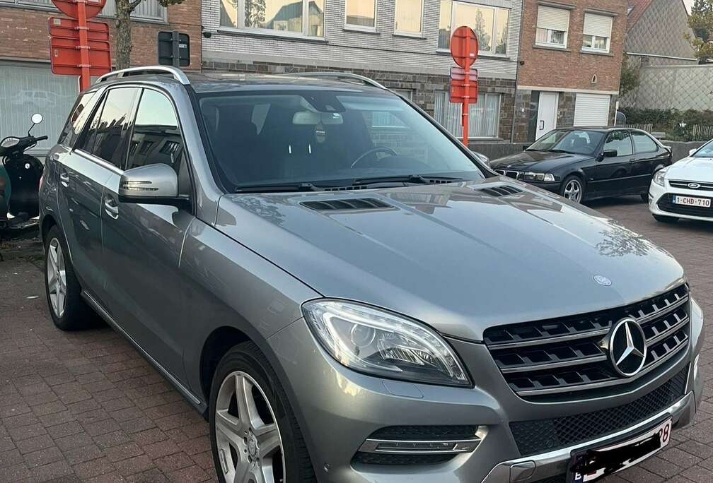 Mercedes-Benz BlueTEC 4MATIC 7G-TRONIC