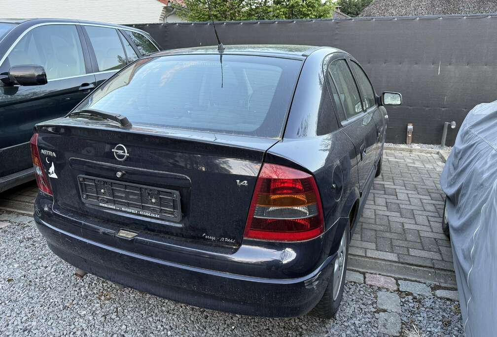 Opel 1.4i XE 16v Comfort