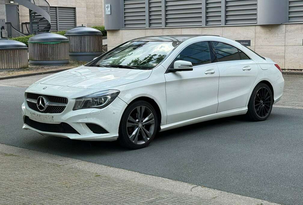 Mercedes-Benz CLA 200 Pack AMG