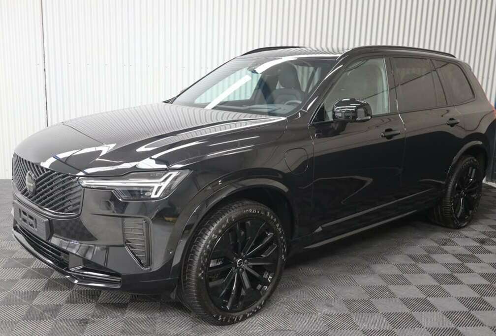 Volvo T8 Recharge Plug-in Hybrid AWD Nieuw Model Plus Black Edition FOUR-C Luchtvering Trekhaak Head-up Camera 360