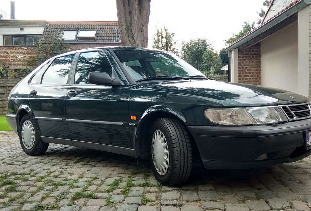 Saab 2.3i S