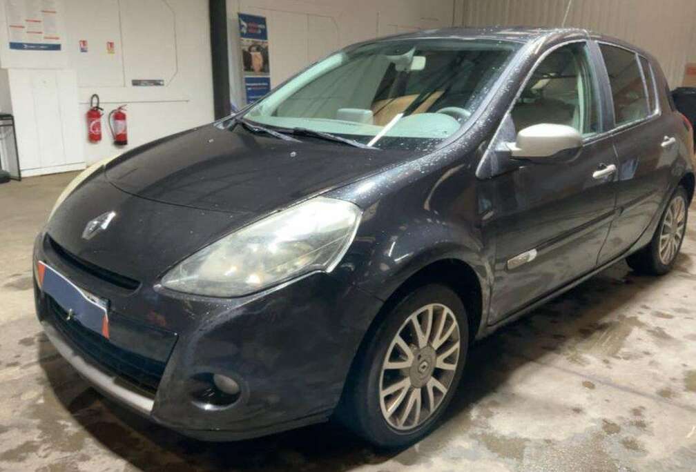 Renault Clio 1.5 dCi TomTom LIVE FAP