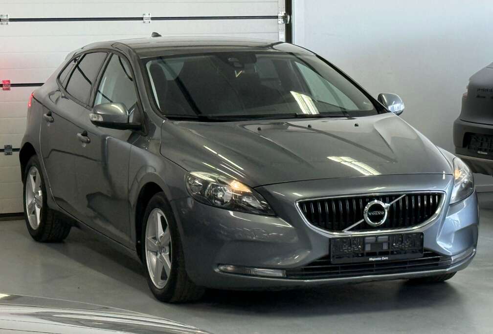 Volvo V40 D2 120
