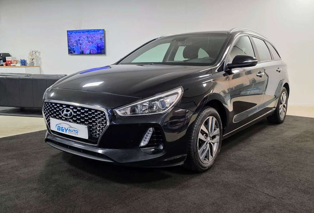 Hyundai i30 Kombi 1.6 CRDI Camera /Keyless /Attache remorq