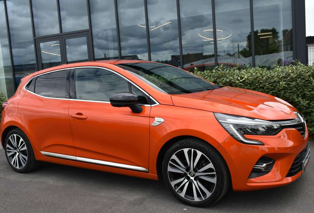 Renault Clio Hybrid 1.6i E-TECH Initiale  FULL OPTIONS / LED / TREKHAAK
