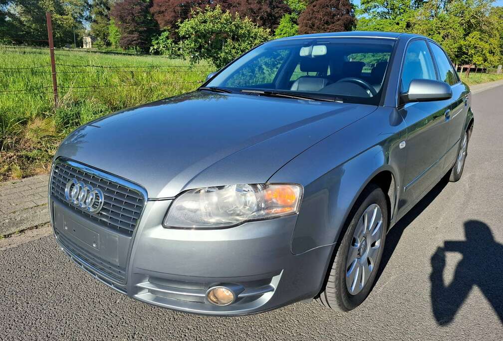 Audi A4 2.0i 20v Full Options