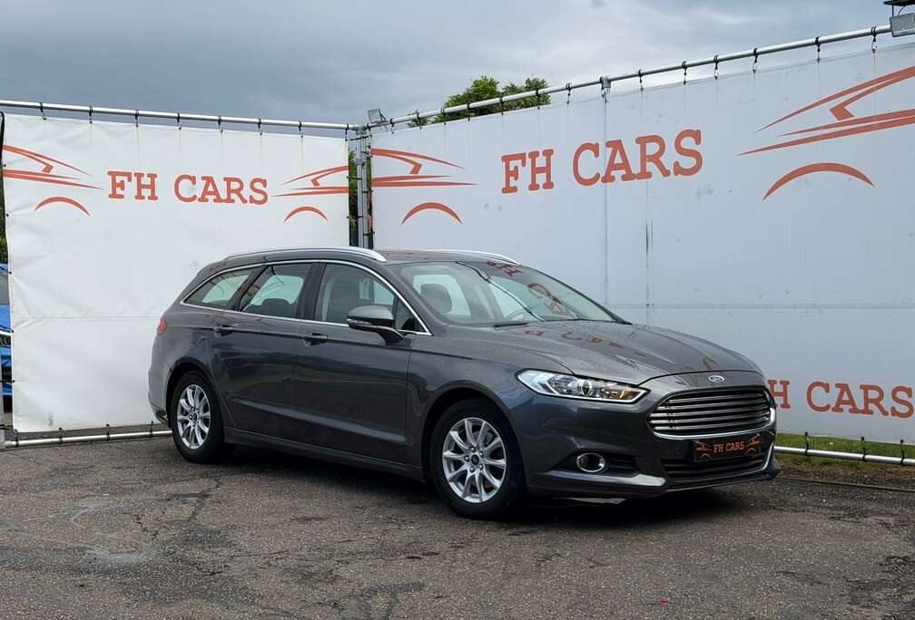 Ford 1.6 TDCi ECOnetic *NAVIGATION*PDC* 2015 *