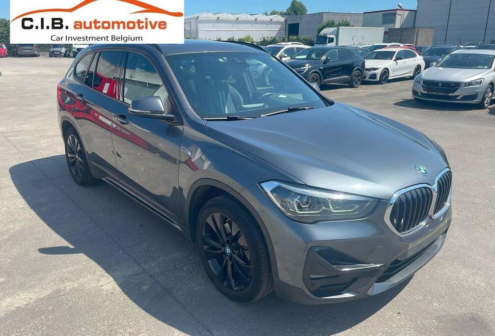 BMW 1.5iA xDrive25e / Pano / Leder / Navi / Zetelverw.